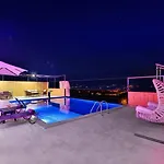 וילה Saribelen Village 2 Bedroom קלקן